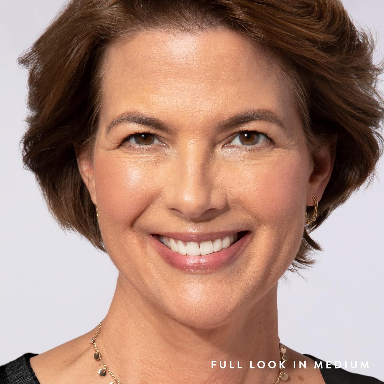 LAURA GELLER NEW YORK Baked Balance-N-Glow Illuminating Powder Foundation, Medium + Retractable Kabuki Brush + Baked Blush-N-Brighten, Pink Grapefruit